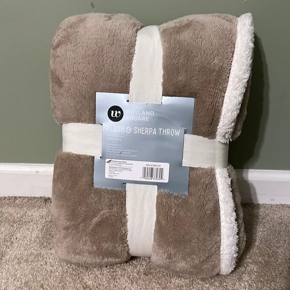 Wayland Square Bedding Wayland Square Plush Sherpa Throw Poshmark